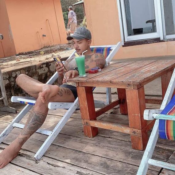 แชท หากิ๊ก 