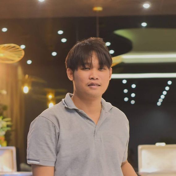 แชท หากิ๊ก, โสด  ที่อยู่  ชลบุรี