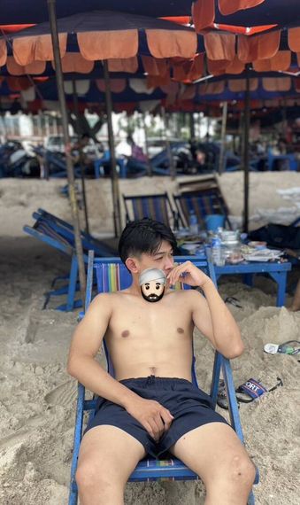 แชท หากิ๊ก, โสด 