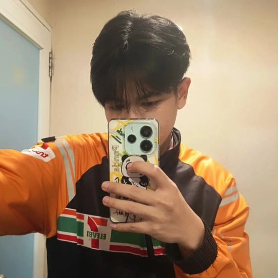 แชท หากิ๊ก  ที่อยู่ กรุงเทพมหานคร