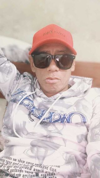 chat find love, chat  from Bangkok