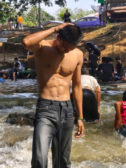 แชท หาเพื่อนเที่ยว, โสด 