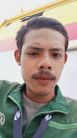 chat chat, single  from Nonthaburi