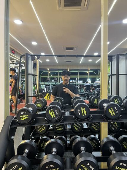 chat looking for friends  from Bangkok