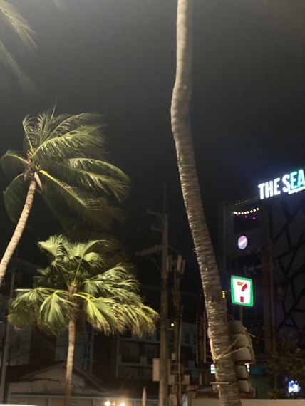 แชท หากิ๊ก, โสด 