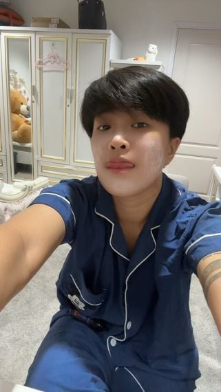 chat chat, hangout from Samut Prakarn