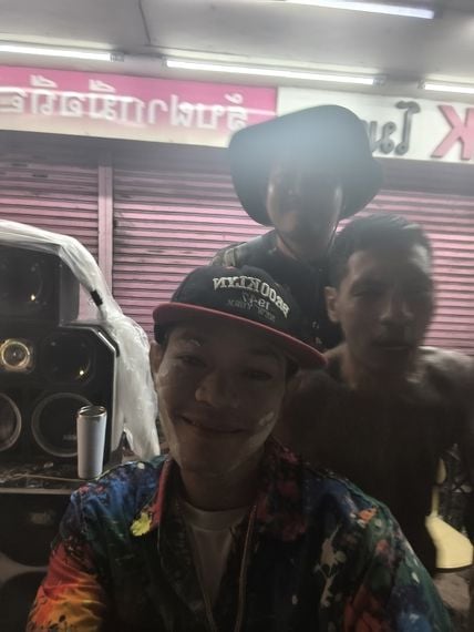 แชท หาเพื่อนคุย  ที่อยู่  ปทุมธานี