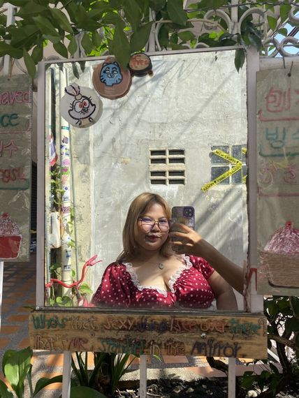 chat find love, chat  from Bangkok