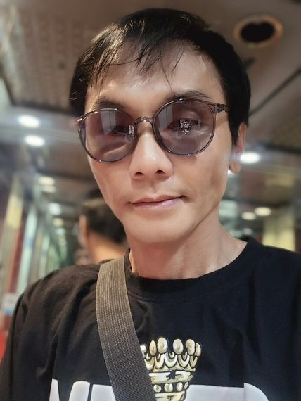 แชท หากิ๊ก, โสด 