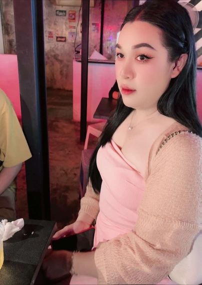 chat chat, hangout  from Samut Prakarn