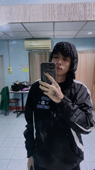 แชท หากิ๊ก  ที่อยู่ กรุงเทพมหานคร