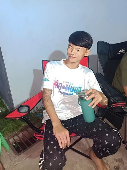 แชท หาเพื่อนคุย, โสด 