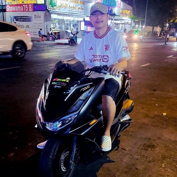 chat looking for friends  from Bangkok