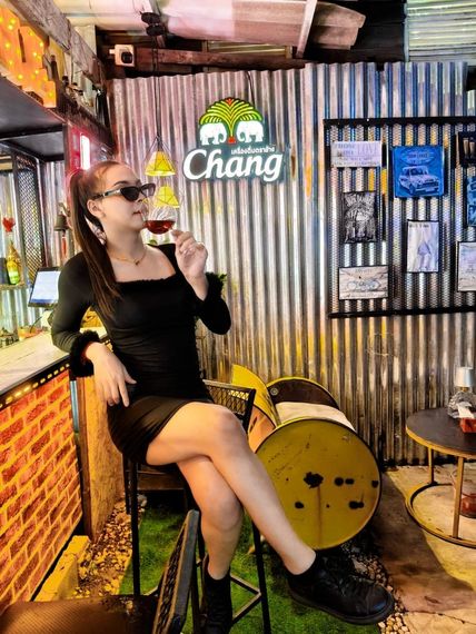 แชท หากิ๊ก, โสด  ที่อยู่ กรุงเทพมหานคร