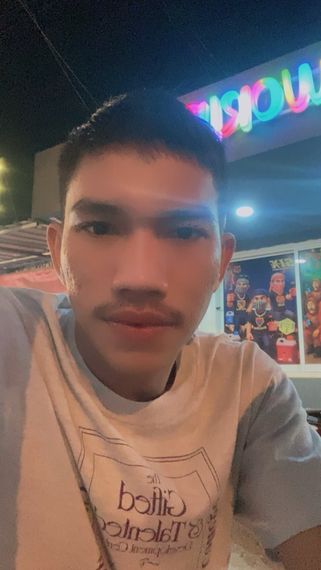 chat find love, chat  from Bangkok