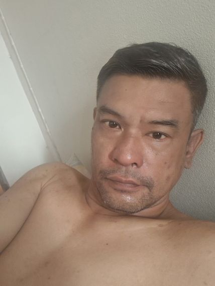 chat find love, chat  from Bangkok