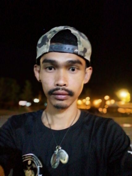 chat looking for friends  from Bueng Kan