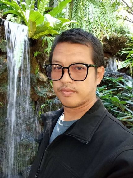 chat looking for friends  from Pathum Thani