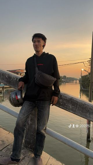 chat find love  from Bangkok