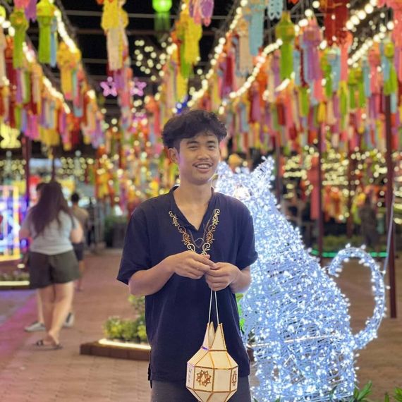 แชท หาเพื่อนคุย  ที่อยู่  สกลนคร