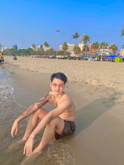 chat find love, chat  from Bangkok