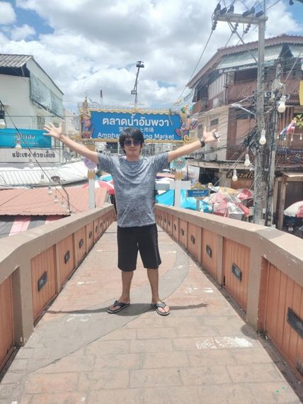 แชท แชทเปิดกล้อง  ที่อยู่ กรุงเทพมหานคร