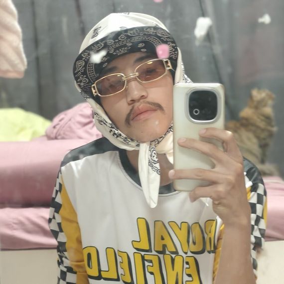 แชท หากิ๊ก, แชทเปิดกล้อง  ที่อยู่  นนทบุรี