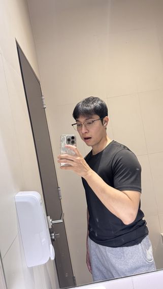 แชท หากิ๊ก  ที่อยู่ กรุงเทพมหานคร