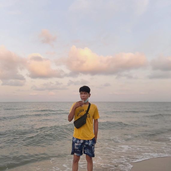 แชท หาเพื่อนเที่ยว  ที่อยู่  ชลบุรี