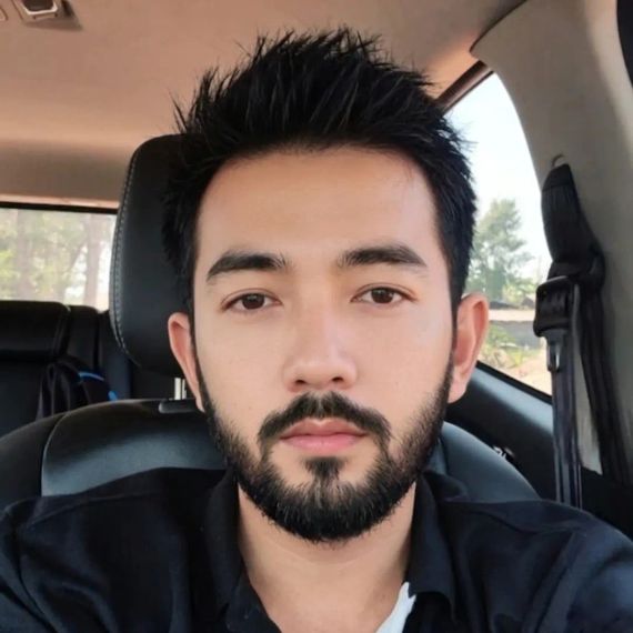 chat looking for friends  from Chiang Mai