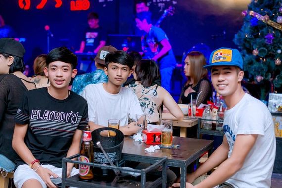 chat looking for friends 