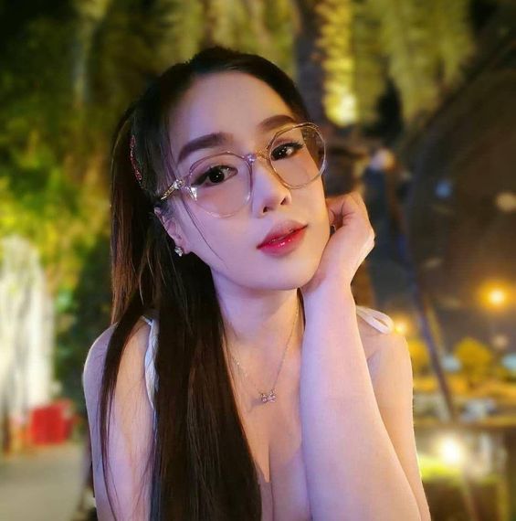 แชท แชทเปิดกล้อง  ที่อยู่  นครปฐม