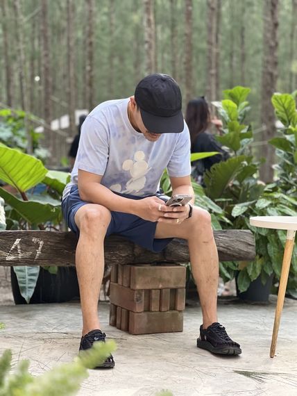 แชท หากิ๊ก, โสด  ที่อยู่  สมุทรสาคร