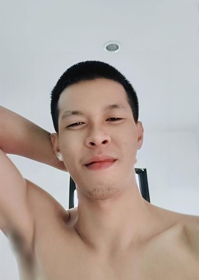 แชท หากิ๊ก, โสด  ที่อยู่  ร้อยเอ็ด