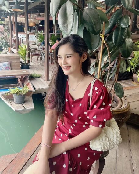 แชท หาเพื่อนคุย, โสด