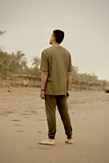 แชท หากิ๊ก, โสด  ที่อยู่  ปทุมธานี