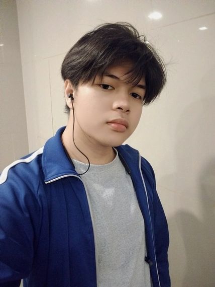 chat looking for friends  from Chon Buri