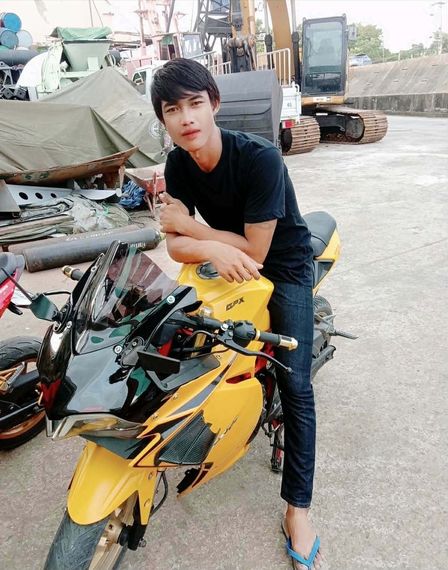 แชท หาแฟน, โสด 