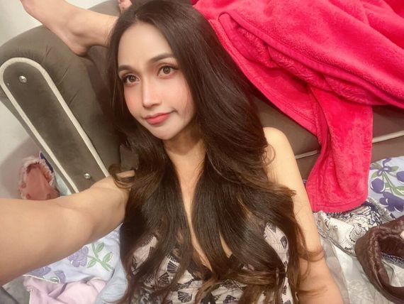 chat looking for friends  from Chon Buri