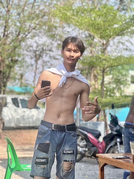 แชท หากิ๊ก, หาเพื่อนไลน์ ที่อยู่ นครปฐม