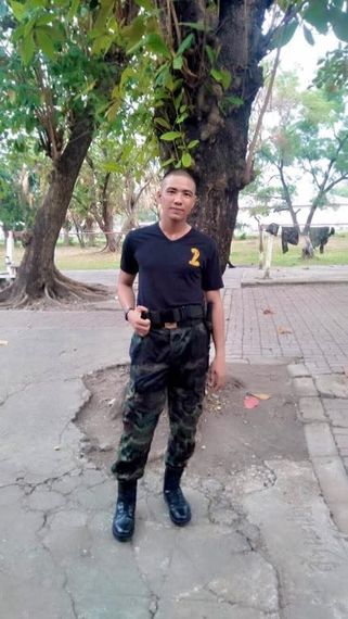 แชท หากิ๊ก, โสด  ที่อยู่ กรุงเทพมหานคร
