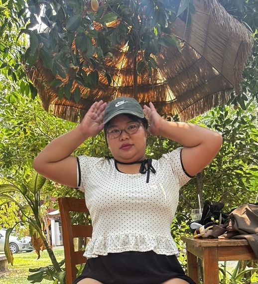 chat chat, hangout  from Chon Buri