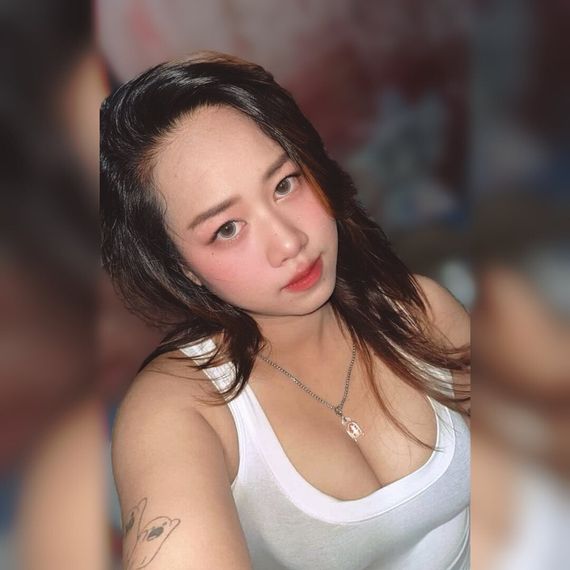 แชท หากิ๊ก, โสด  ที่อยู่ กรุงเทพมหานคร