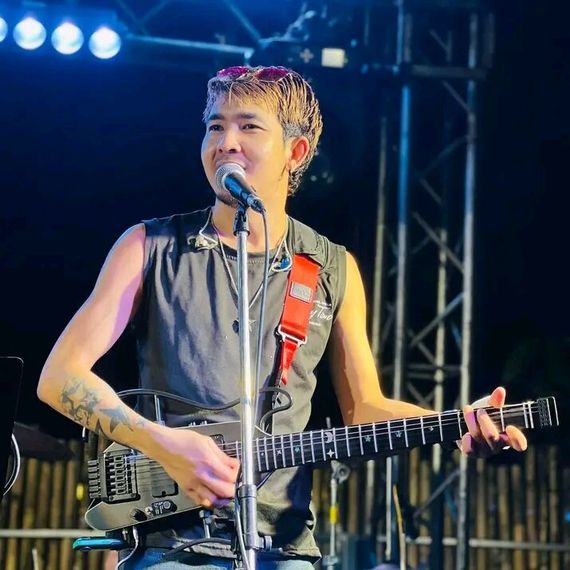 แชท หากิ๊ก, โสด  ที่อยู่  พังงา