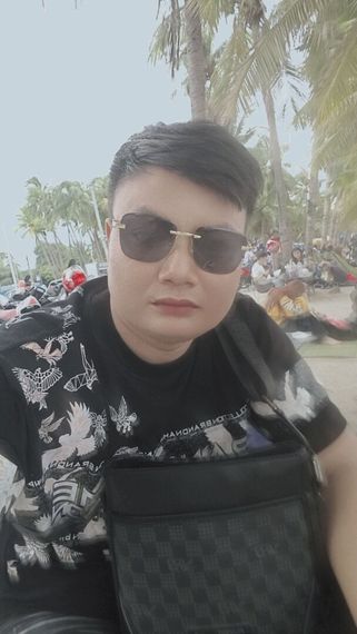 แชท หากิ๊ก  ที่อยู่ กรุงเทพมหานคร