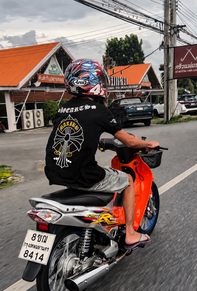 chat looking for friends  from Nakhon Pathom