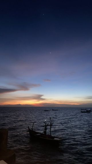 chat looking for friends  from Chon Buri