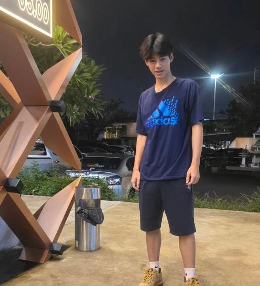 แชท หาเพื่อนคุย, โสด 