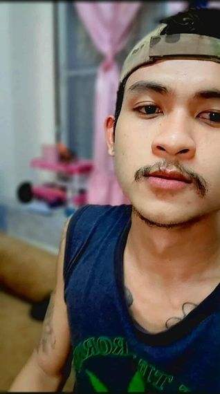chat find love, single  from Bangkok