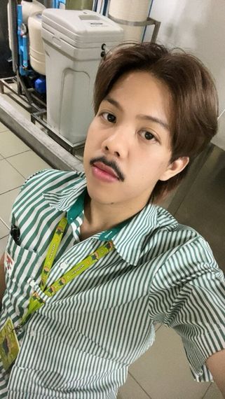 แชท หากิ๊ก, นัดเจอ 